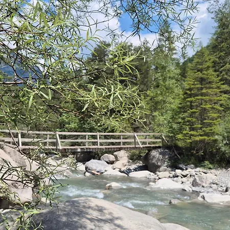 Le Meleze Chez Kama Laya * Méolans